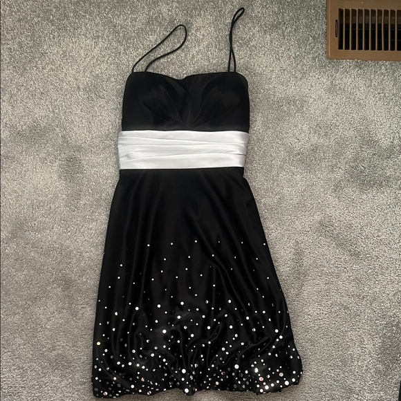 Jump Dresses & Skirts - Jump Black and White Strapless Dress with Silver Accents